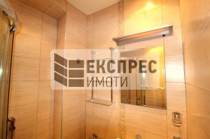 Обзаведен Тристаен апартамент, Окръжна болница