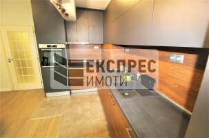 Обзаведен, Тристаен апартамент, Център
