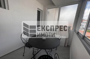 Neu, Luxus, Möbliert 2 Schlafzimmer Wohnung, Greek area