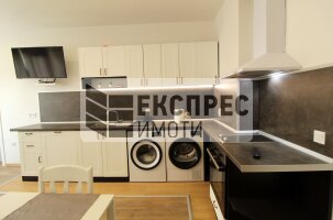 Нов, Обзаведен Четиристаен апартамент, Окръжна болница