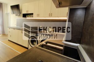 Нов, Обзаведен Четиристаен апартамент, Окръжна болница