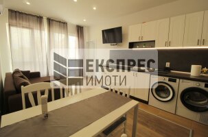 Нов, Обзаведен Четиристаен апартамент, Окръжна болница