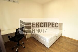 Нов, Обзаведен Четиристаен апартамент, Окръжна болница