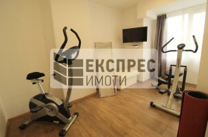 Нов, Обзаведен Четиристаен апартамент, Окръжна болница