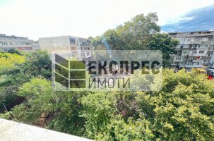 Обзаведен, Двустаен апартамент, Окръжна болница