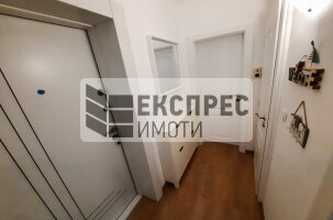 Обзаведен, Двустаен апартамент, Окръжна болница