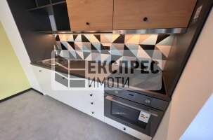 Нов, Обзаведен Четиристаен апартамент, Окръжна болница