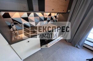 Нов, Обзаведен Четиристаен апартамент, Окръжна болница