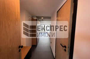 Нов, Обзаведен Четиристаен апартамент, Окръжна болница