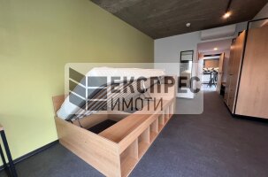 Нов, Обзаведен Четиристаен апартамент, Окръжна болница