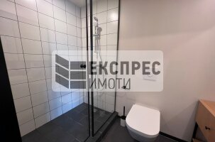 Нов, Обзаведен Четиристаен апартамент, Окръжна болница