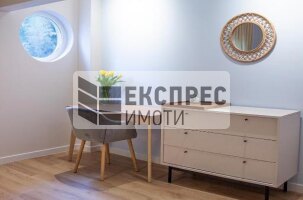 Neu, Möbliert, Luxuriös 2 Schlafzimmer Wohnung, Red Square