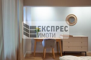 Neu, Möbliert, Luxuriös 2 Schlafzimmer Wohnung, Red Square