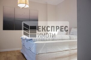 Neu, Möbliert, Luxuriös 2 Schlafzimmer Wohnung, Red Square