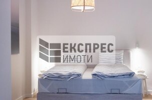 Neu, Möbliert, Luxuriös 2 Schlafzimmer Wohnung, Red Square