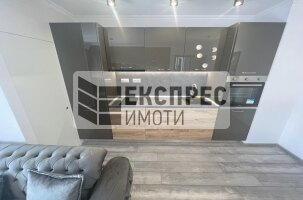 Обзаведен Тристаен апартамент, Окръжна болница