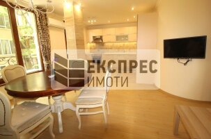 Luxury Furnished 2 bedroom apartment, Regional hospital