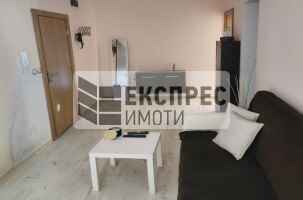 Обзаведен Двустаен апартамент, Операта