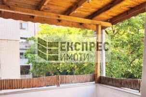 Обзаведен Двустаен апартамент, Операта