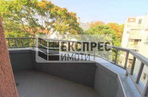 Luxuriously, furnished 2 bedroom apartment, Greek area