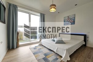  Haus, Trakata