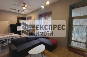 Обзаведен Четиристаен апартамент, Операта