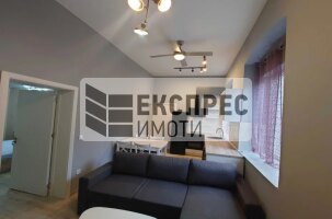 Обзаведен Четиристаен апартамент, Операта