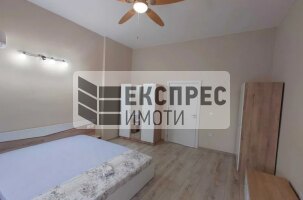 Обзаведен Четиристаен апартамент, Операта