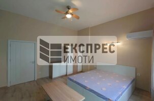 Обзаведен Четиристаен апартамент, Операта