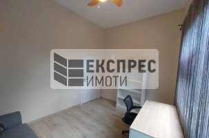 Обзаведен Четиристаен апартамент, Операта