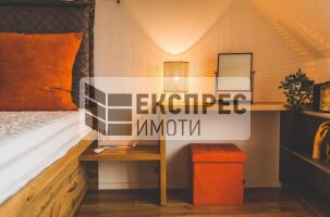 Обзаваден Тристаен апартамент, Гръцка махала