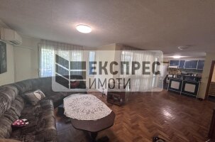 Möbliert, 3 Schlafzimmer Wohnung, Palace of Culture and Sports