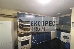 Möbliert, 3 Schlafzimmer Wohnung, Palace of Culture and Sports