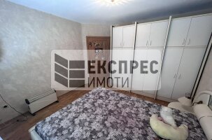 Möbliert, 3 Schlafzimmer Wohnung, Palace of Culture and Sports