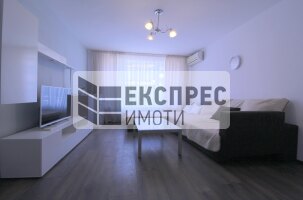 Обзавeден Тристаен апартамент, Окръжна болница