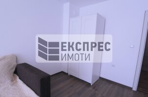 Обзавeден Тристаен апартамент, Окръжна болница