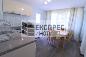 Обзавeден Тристаен апартамент, Окръжна болница