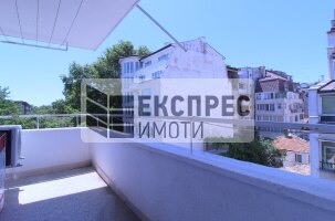 Обзавeден Тристаен апартамент, Окръжна болница