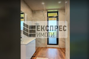 Нов, Луксозен, Обзаведен Четиристаен апартамент, Галата