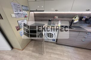 Обзаведен Тристаен апартамент, Център