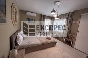 Обзаведен Тристаен апартамент, Център