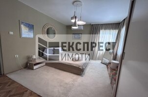 Обзаведен Тристаен апартамент, Център