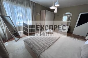 Обзаведен Тристаен апартамент, Център