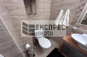 Обзаведен Тристаен апартамент, Център