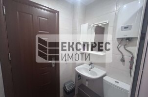 Нов, Обзаведен Едностаен апартамент, Окръжна болница