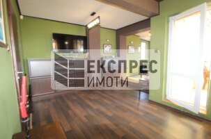 Обзаведен Тристаен апартамент, Левски