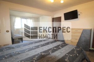 Обзаведен Тристаен апартамент, Левски