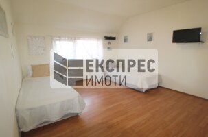 Обзаведен Тристаен апартамент, Левски