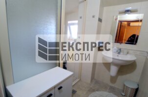 Обзаведен Тристаен апартамент, Левски