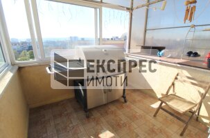 Обзаведен Тристаен апартамент, Левски